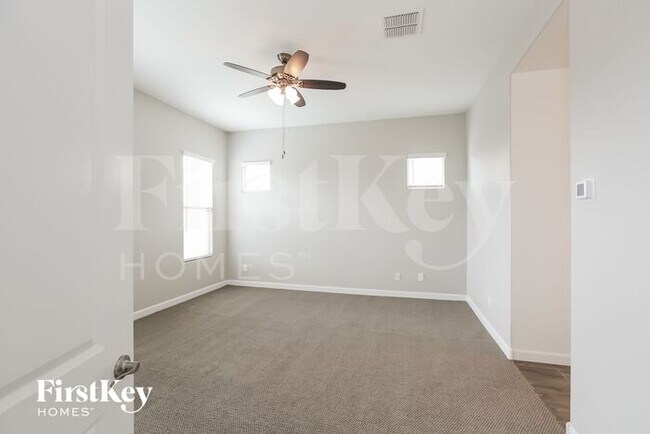 Building Photo - 119 S 197th Dr