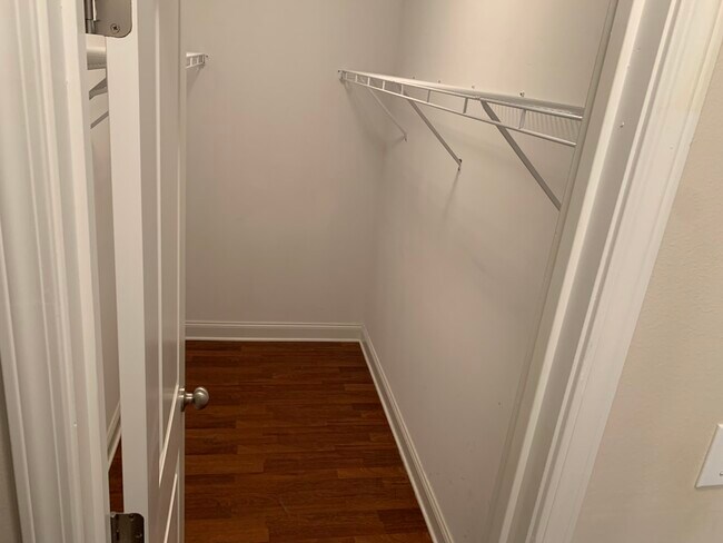 Building Photo - 17618 Avalon Terrace