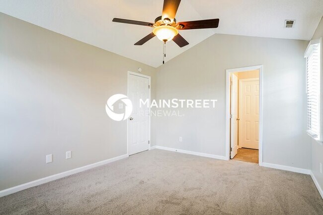 Building Photo - 3 Bedroom Pet-Friendly Home in Raleigh, NC with Main Street Renewal