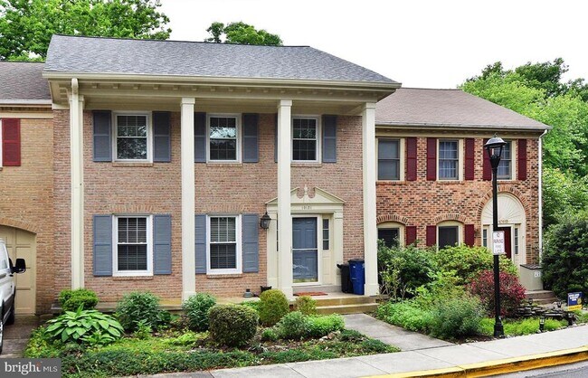 Building Photo - 10121 Crestberry Pl