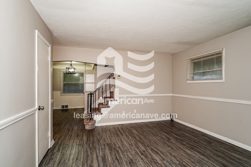 Building Photo - 14718 Reddington Ave