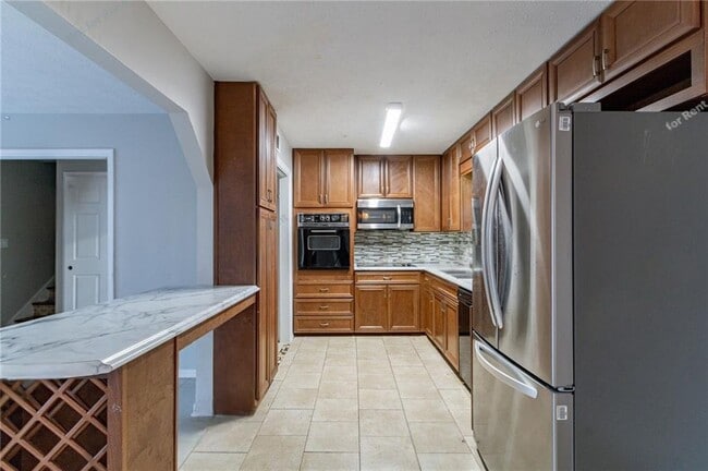 Building Photo - 392 Harmony Grove Rd