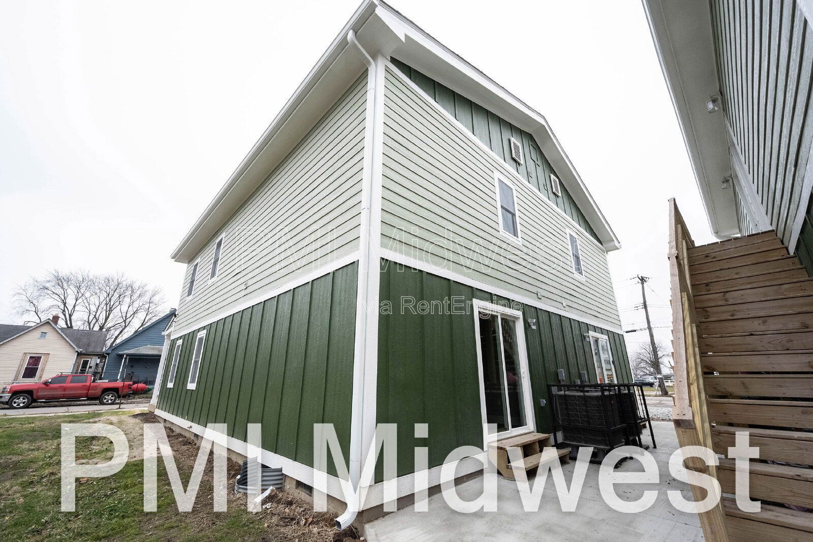 Building Photo - 20 Schiller St