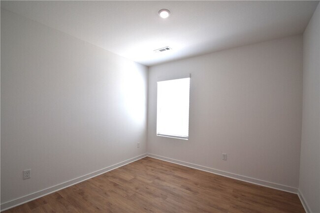 Building Photo - 544 Colorado St