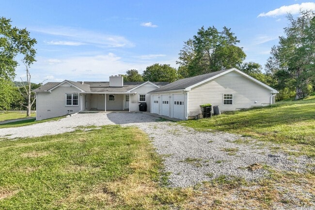 Building Photo - 4861 Bethesda Rd