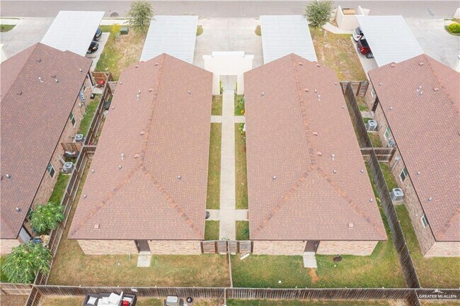 Building Photo - 3708 Valeria St