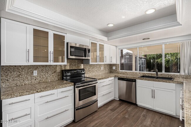 Building Photo - 14034 N 60th St