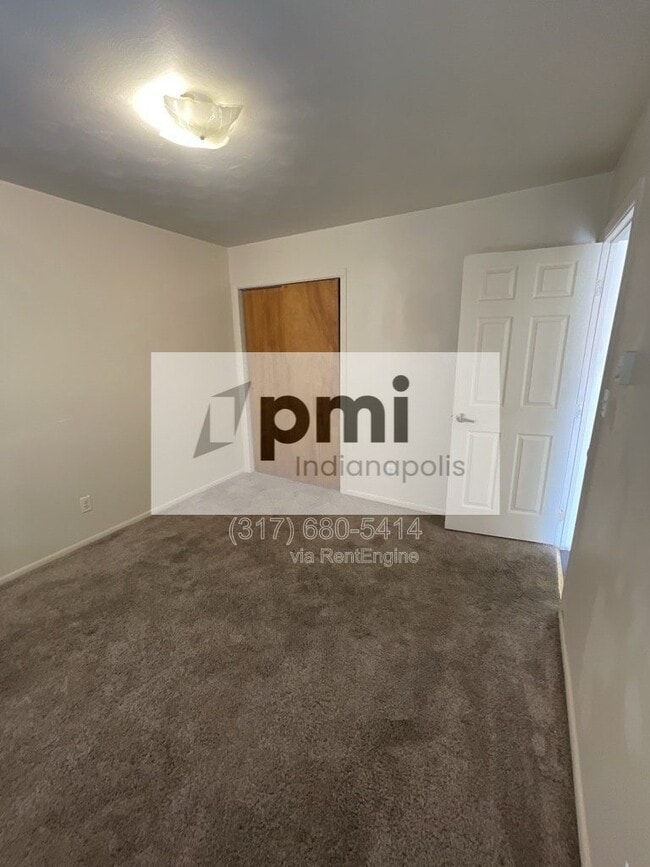 Building Photo - 110 W William Dr
