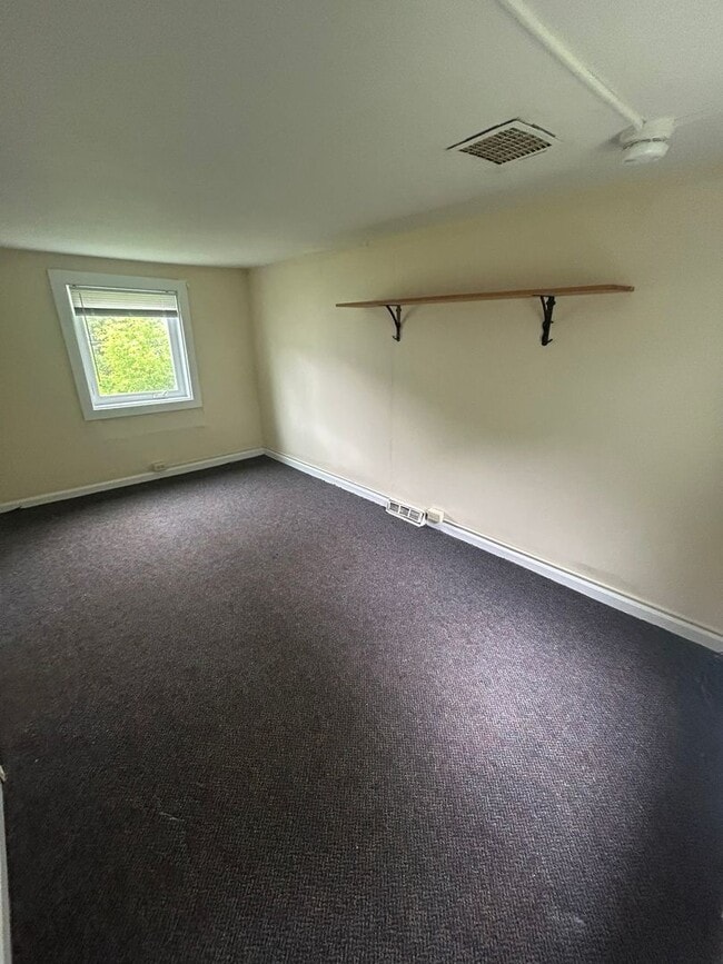 Building Photo - 79 Chase St