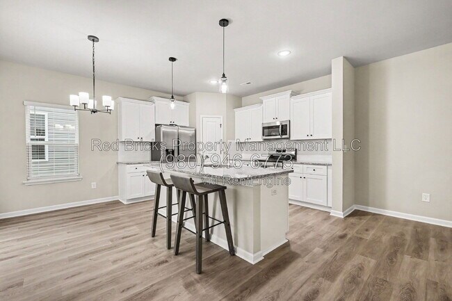 Building Photo - 2132 Clapham Ct