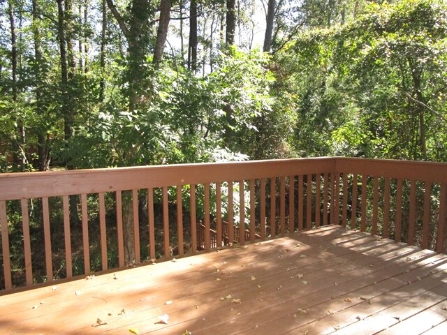 Building Photo - 700 Rosehill Ln