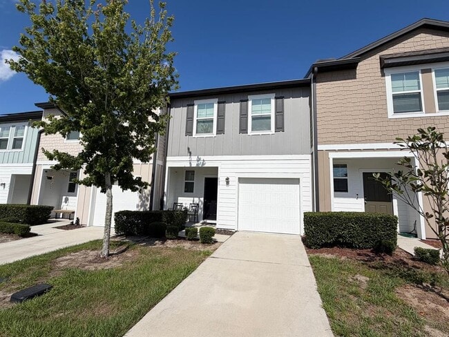 Building Photo - 653 Madison Dr