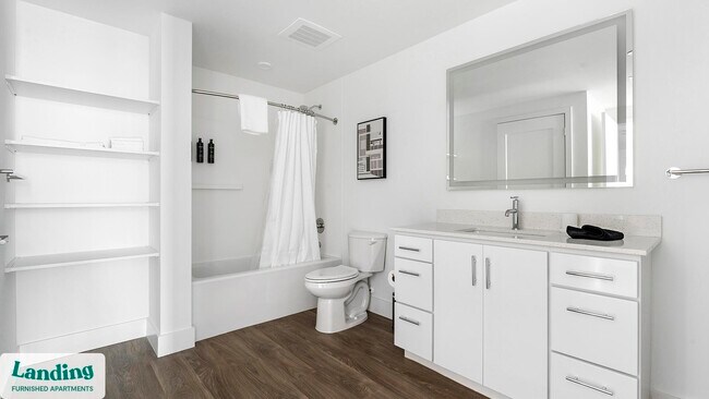 Building Photo - 1950 Mayfair St