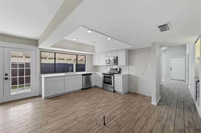 Building Photo - 5256 Sherman Dr