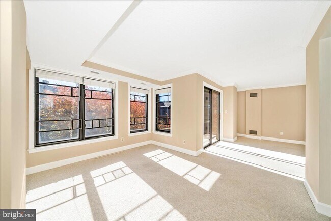 Building Photo - 1080 Wisconsin Ave NW