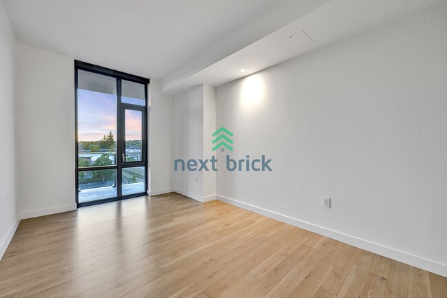 Building Photo - Downtown Bellevue Luxury 1B1B – Available ...
