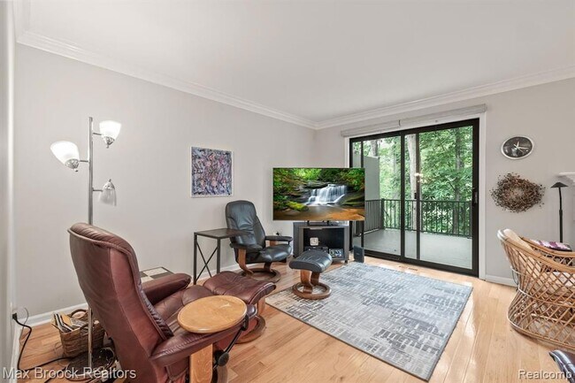 Building Photo - 1109 Ivyglen Cir