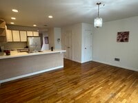 Building Photo - 100 Halstead Ave
