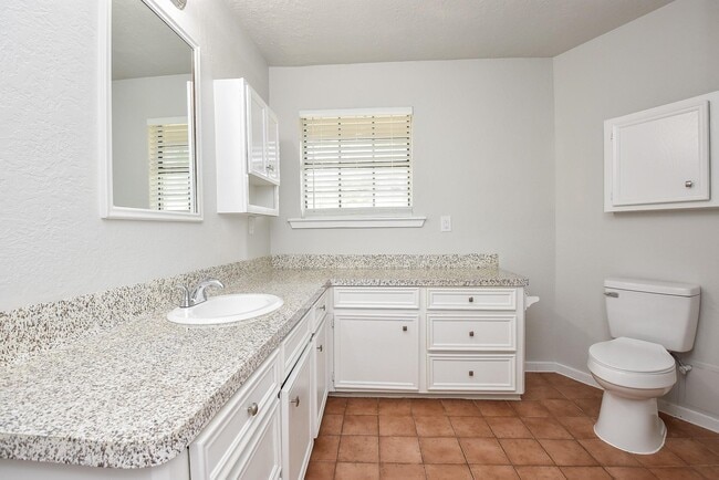 Building Photo - 12713 Roy Harris Loop