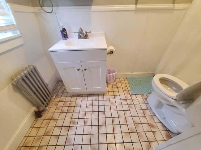 Building Photo - 280 Plainfield St