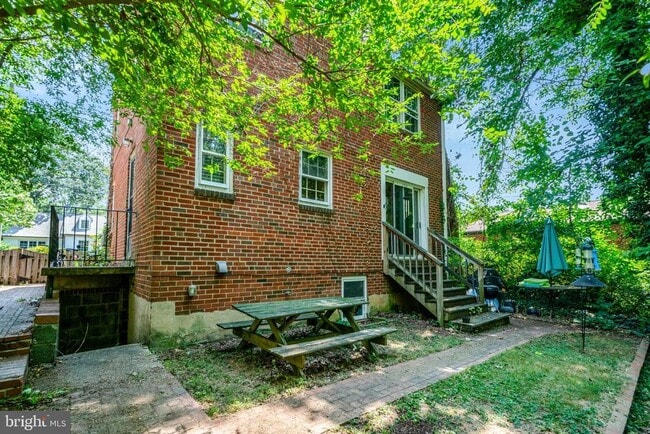 Building Photo - 416 S Abingdon St