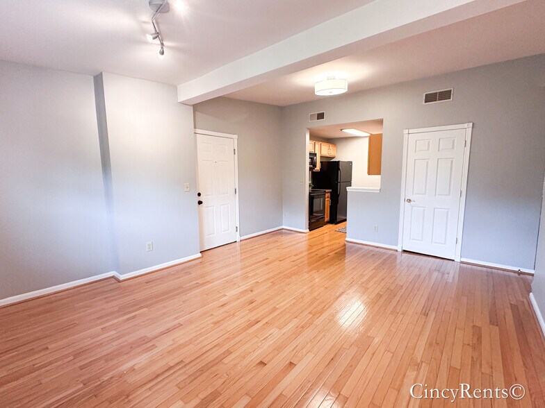 Building Photo - 2126 Fulton Ave