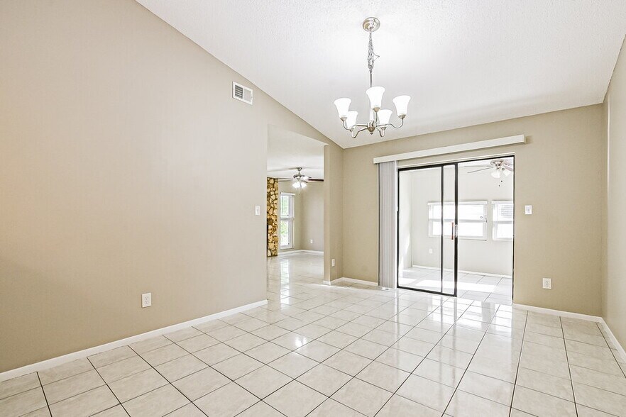 Building Photo - 1348 Andes Dr