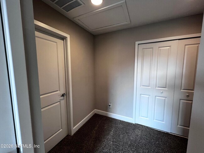 Building Photo - 1421 Captiva Cv