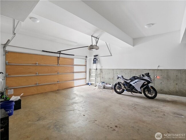 Building Photo - 4bd/3.75ba Seattle House
