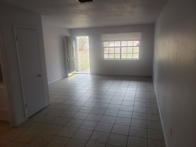 Building Photo - 21 11th St