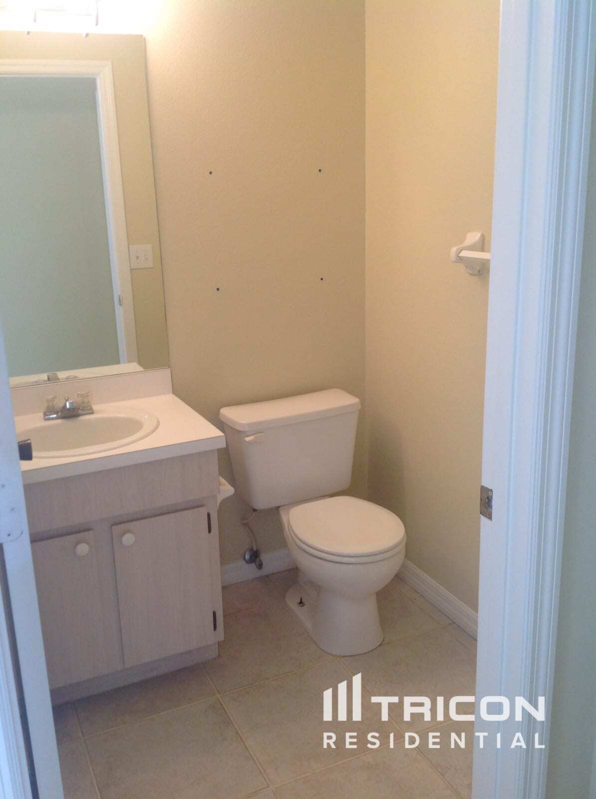 Building Photo - 13445 Beechberry Dr