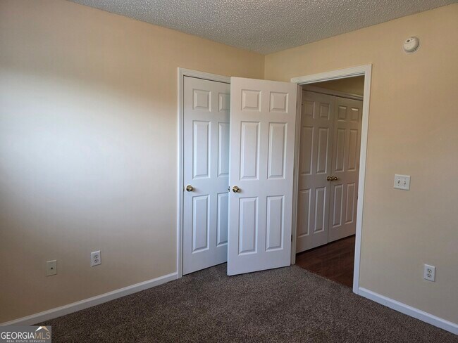 Building Photo - 101 Mossy Oak Dr