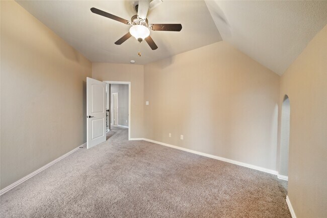 Building Photo - 10314 Radcliff Lake Dr