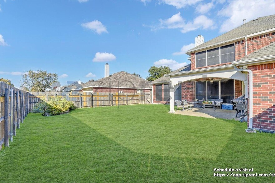 Building Photo - 6501 Amesbury Ln