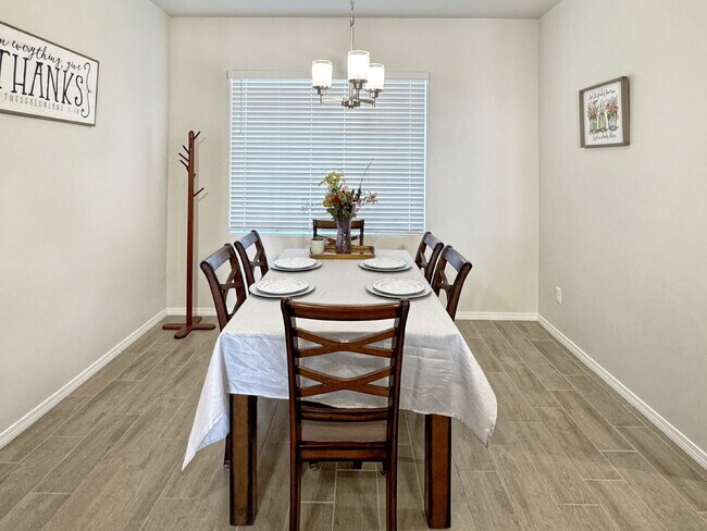 Building Photo - Almost New (2025) Home in Central Rio Rancho!
