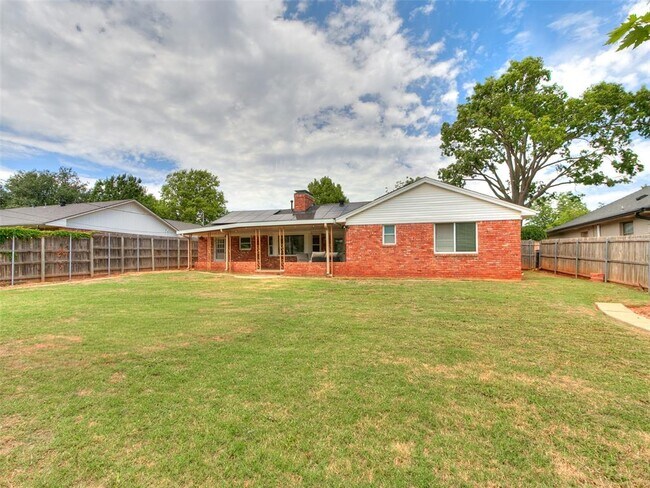 Building Photo - 2304 NW 56th Terrace