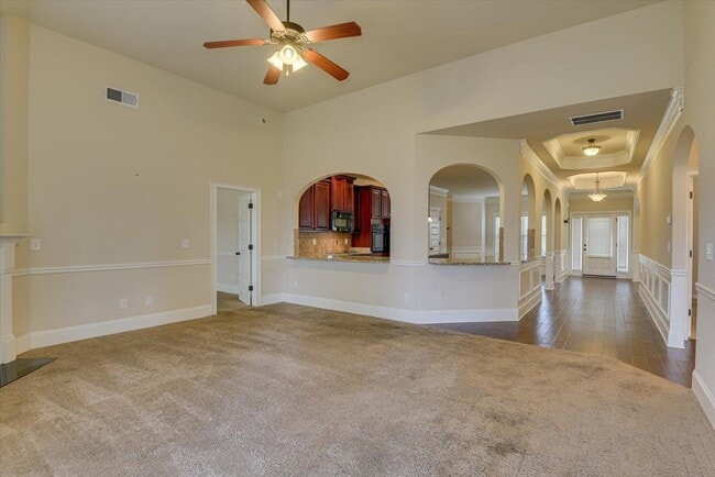 Building Photo - 2417 Sunflower Dr