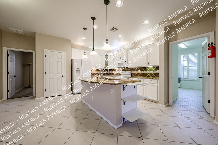 Building Photo - 30984 N Obsidian Dr