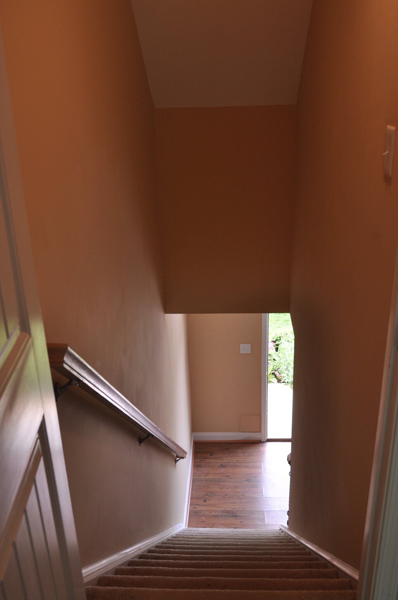 Building Photo - 2009 Lakeside Dr