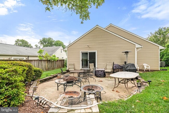 Building Photo - 3146 Headrow Ln