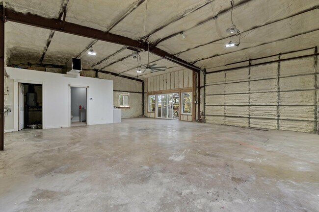 Building Photo - 480 Grandpa Rd