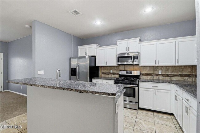 Building Photo - 14625 Lipizzan
