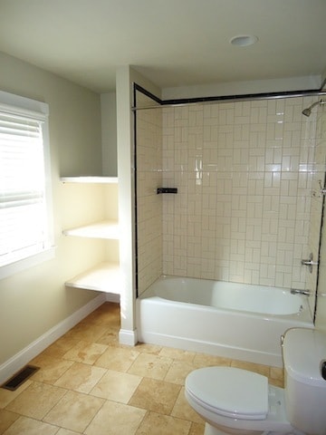 Building Photo - 225 Pearl St