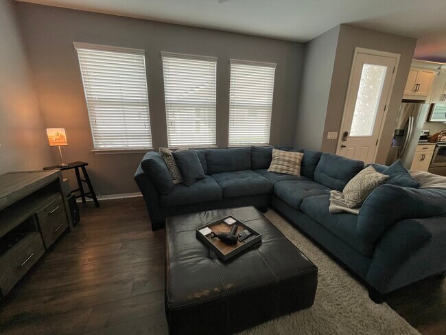 Building Photo - 3561 Brighton Park Cir