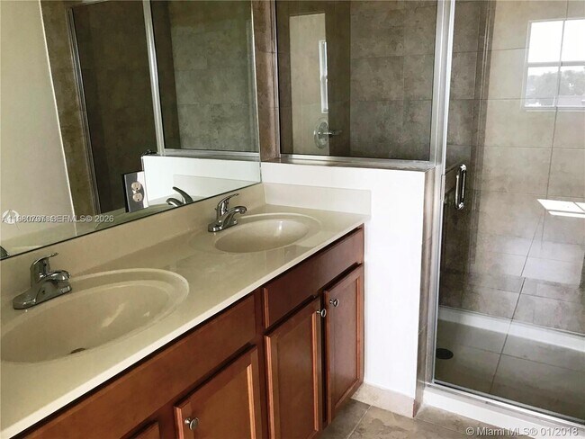 Building Photo - 210 NW 109th Ave