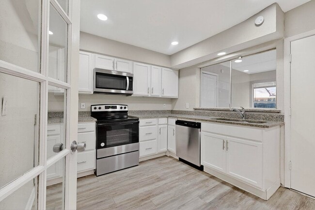 Building Photo - Cozy Living Near Rockwall Lake
