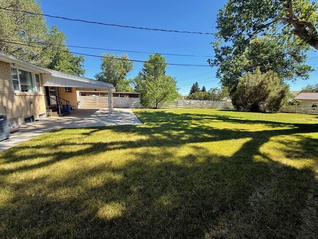 Building Photo - 3249 Monte Vista Dr