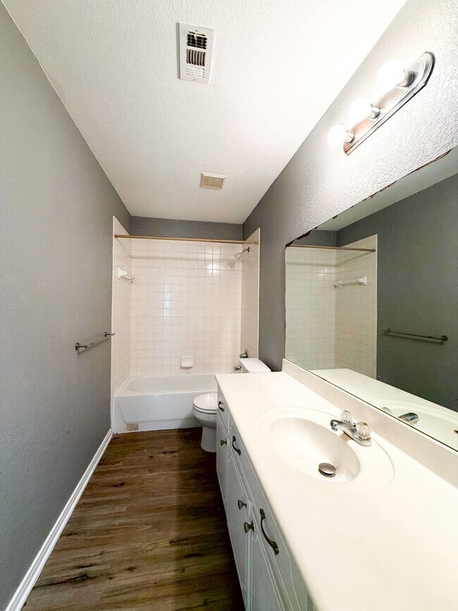 Building Photo - 2203 Indian Trail