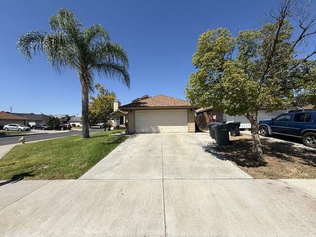 Primary Photo - 480 Prairie Way