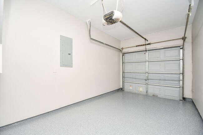 Building Photo - 1833 Keene St